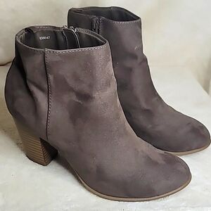 Gap Taupe heel Ankle Boots